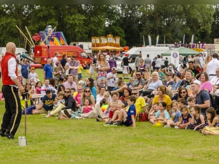 Eynsham Carnival on Saturday, 1st July Round and About • Round & About ...