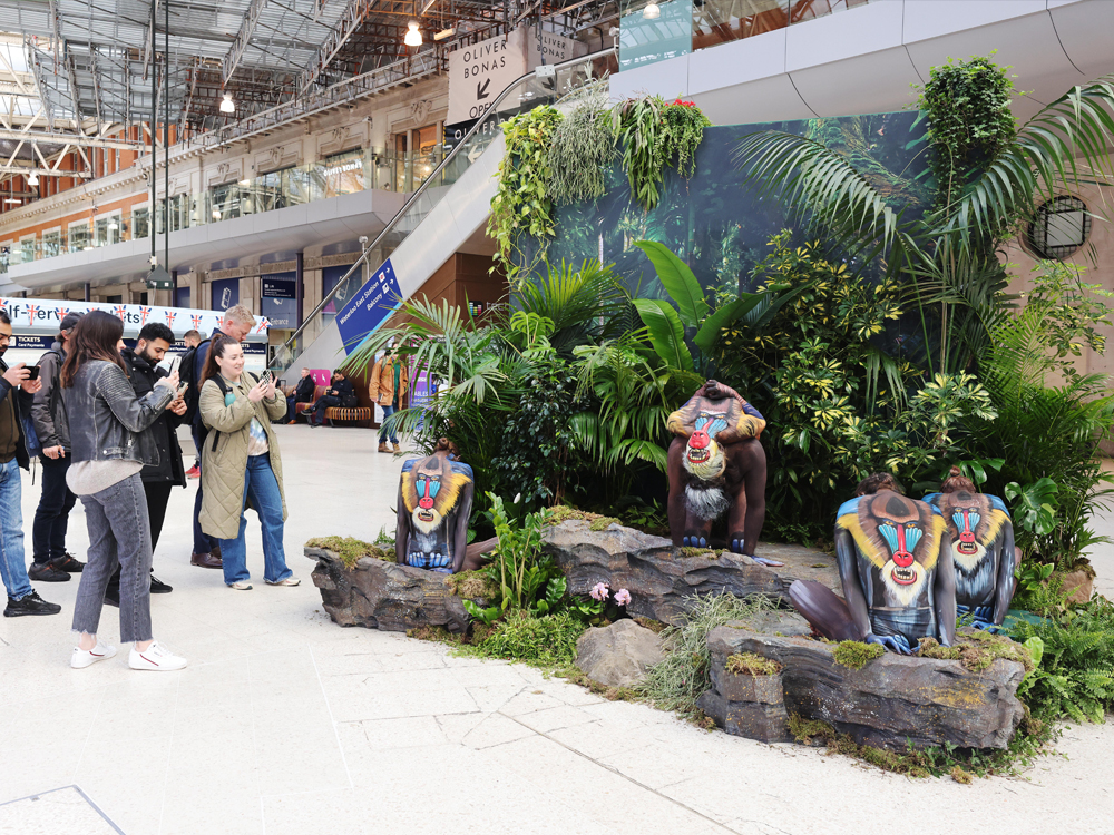 Surprise for commuters as station exhibits launch of NEW World of Jumanji at Chessington World of Adventures Resort.