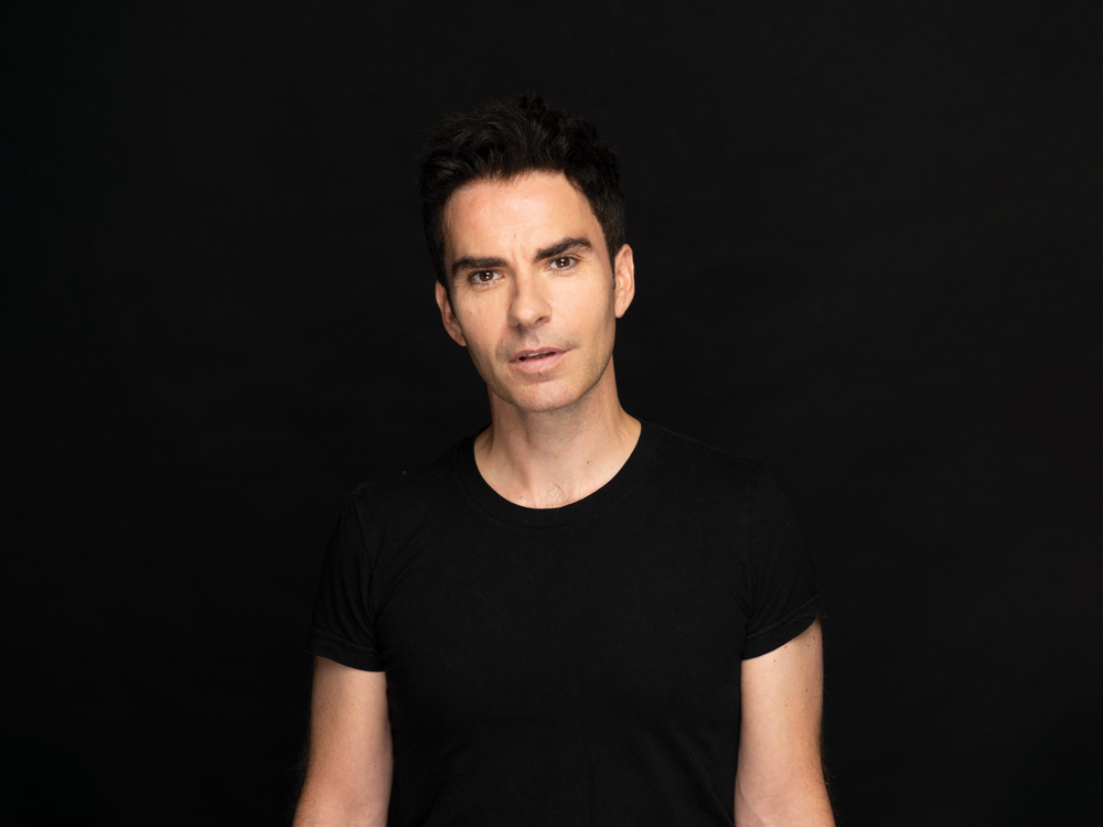 Liz Nicholls chats to musician & dad Kelly Jones as the Stereophonics release their new album Oochya 
and hit the road for their UK tour