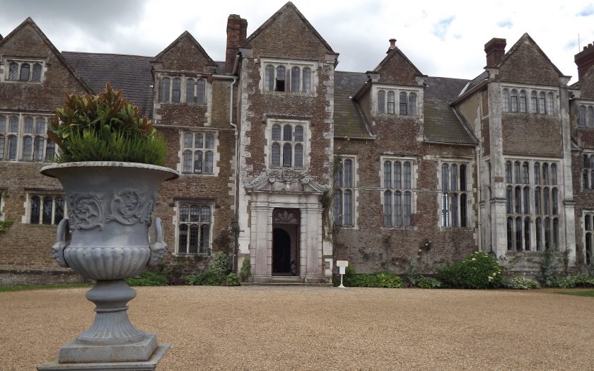 North_Front,_Loseley_House-geograph-3018734-by-Colin-Smith_WEB