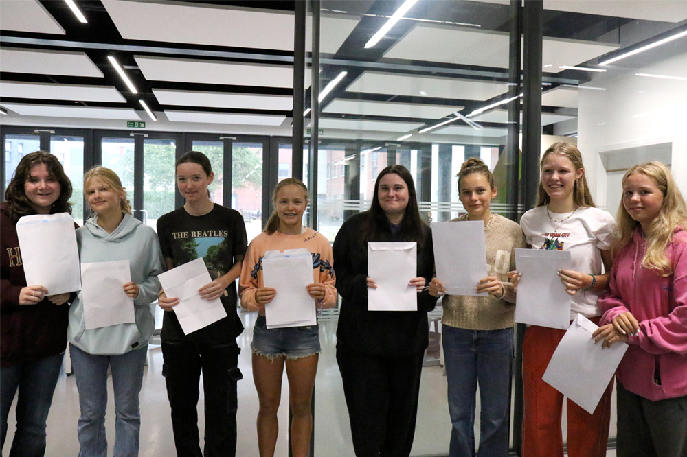 Queen Anne’s School are delighted to be celebrating an excellent set of GCSE Results.