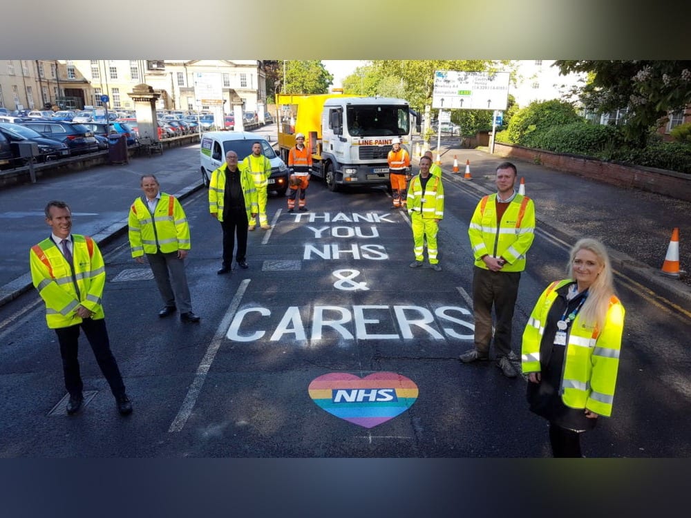 Heart-felt thanks to NHS staff outside Royal Berkshire Hospital