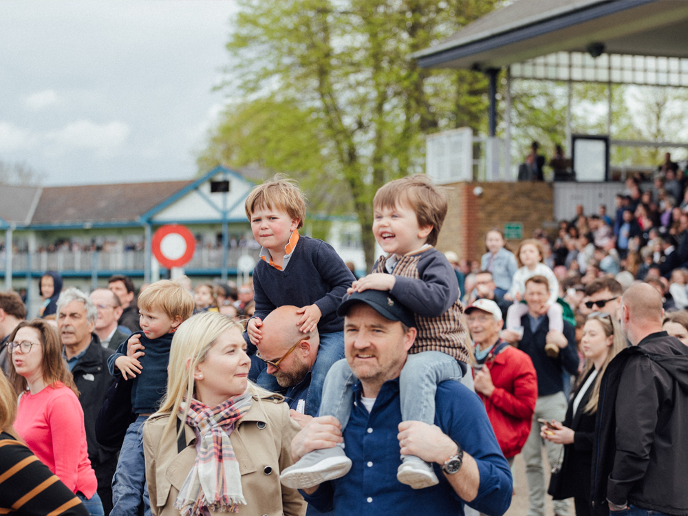 Enjoy a fantastic family day at Windsor Racecourse this Bank Holiday Monday, with 6 races to keep you on your toes.