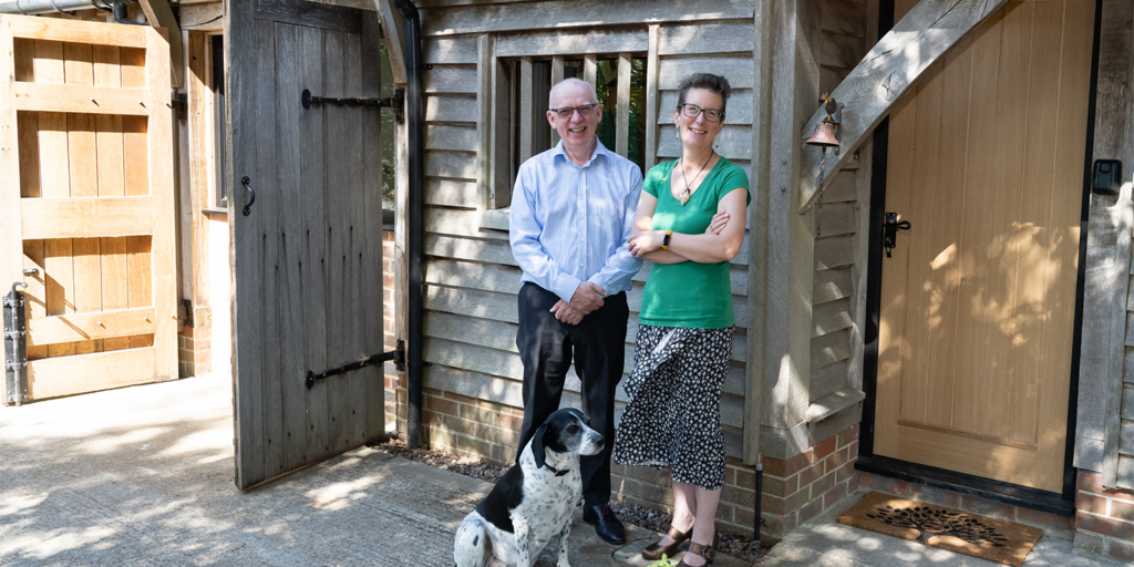 Discover a peaceful rural hideaway with orchard views, dog-friendly accommodation and easy access to the Ridgeway National Trail.