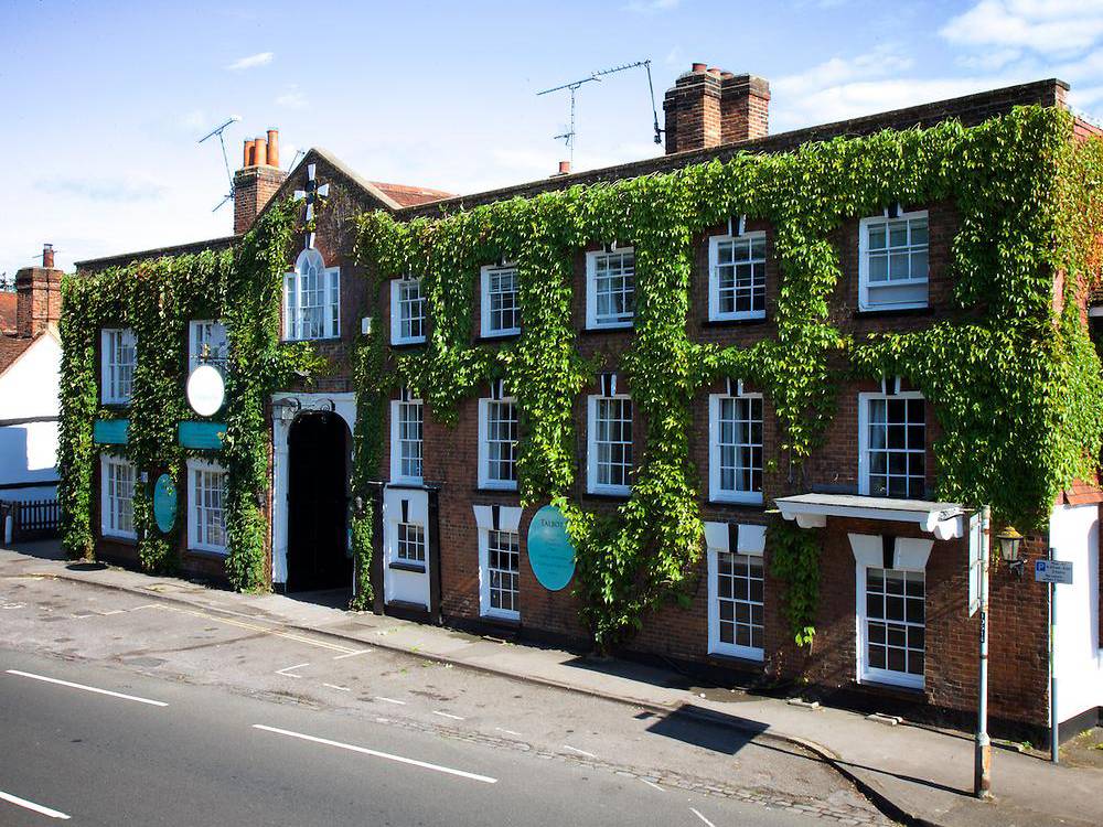 The Talbot, a premier hotel in Ripley owned by Bespoke Hotels, is partnering with local charities Oakleaf and Eikon in 2024 to support the mental health of young people and adults in Surrey.